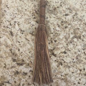 EUC GILI SNAKE EMBOSSED GENUINE LEATHER LARGE TASSEL